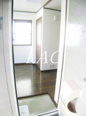 【玄関】 | カーサエルモソ | 玄関です。