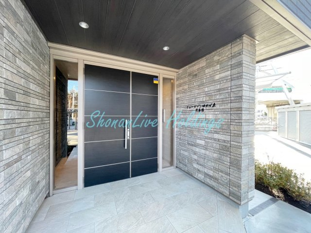 横浜市泉区下飯田町の賃貸マンションのエントランス|清潔感のあるエントランスです♪