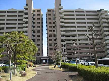 ナタリーマリナタウンイーストブリッジ壱番館の外観
