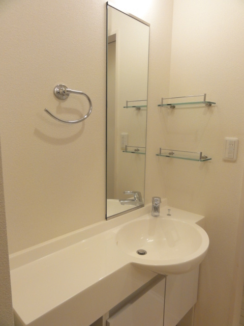 メルヴェイユ　Ｋの洗面所|オシャレなスリム洗面カウンター