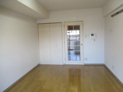 【居間・リビング】 | セブンハイツ | 配置がしやすい寝室です