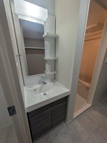 ＧＥＮＯＶＩＡ六町の洗面所