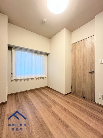 ダイナコート吉塚の洋室