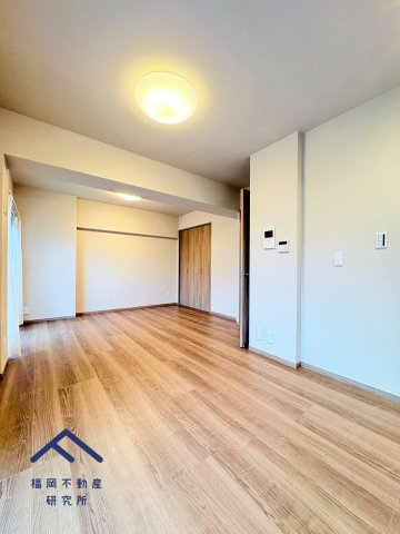 ダイナコート吉塚の居間・リビング