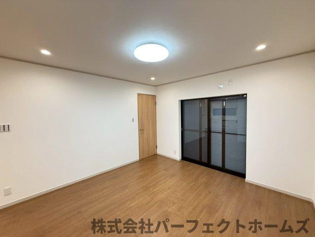 茄子作1丁目戸建の居間・リビング