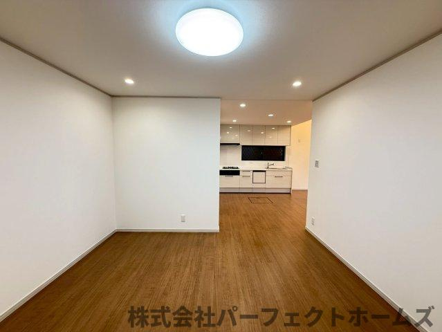 茄子作1丁目戸建の居間・リビング