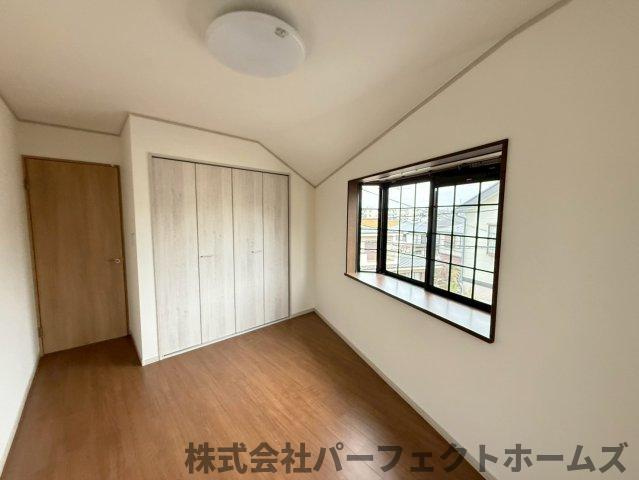 茄子作1丁目戸建の洋室|きれいな洋室です