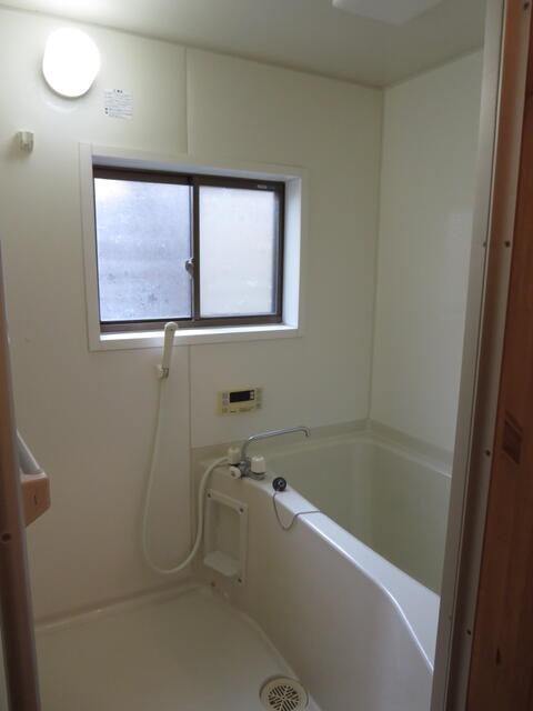 松戸山下貸家Ｂの浴室