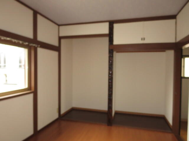 松戸山下貸家Ｂの洋室|２階洋室①（６畳）