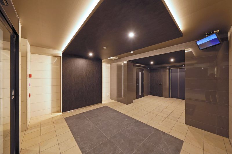 福岡市東区原田１丁目の賃貸マンションのエントランス