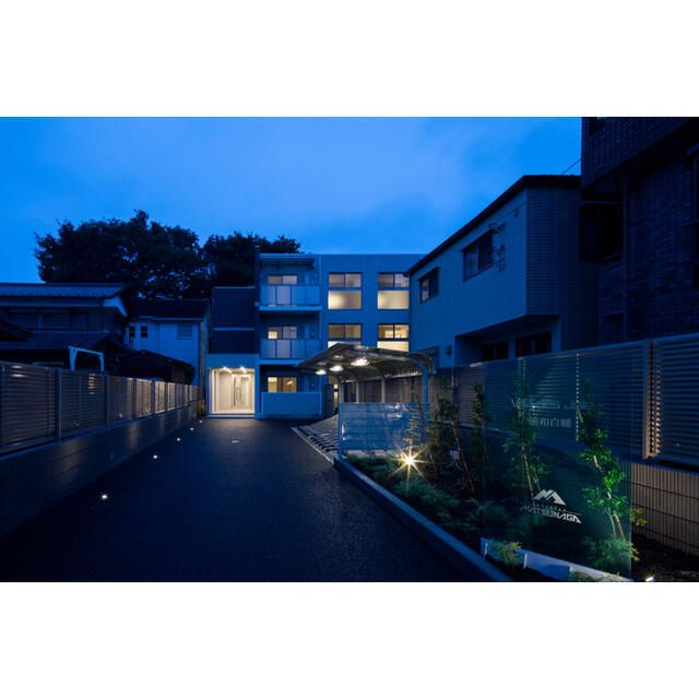 ヴィラ　デ　ジョワ　浦和白幡のエントランス