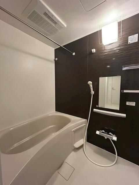 ヴィラ　デ　ジョワ　浦和白幡の浴室