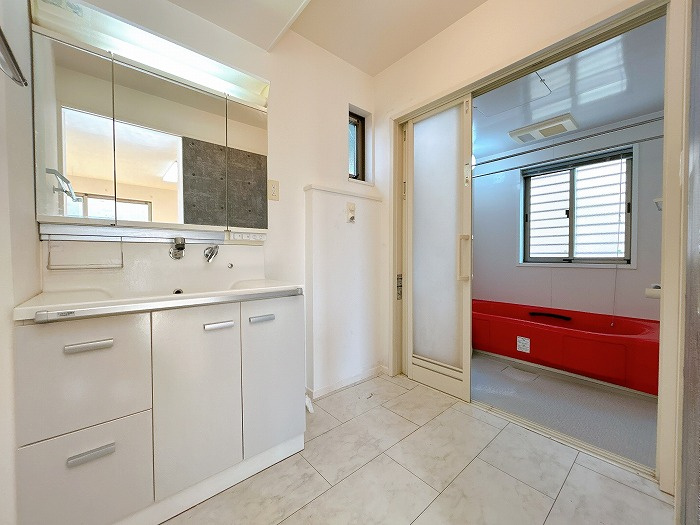 豊田市乙部ケ丘4丁目の独立洗面台