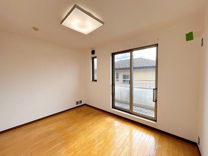 豊田市乙部ケ丘4丁目の洋室