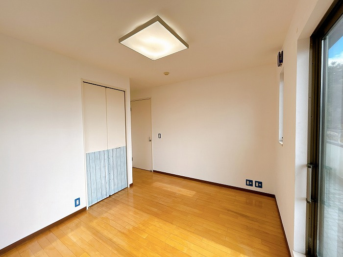 豊田市乙部ケ丘4丁目の洋室