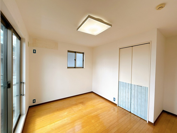 豊田市乙部ケ丘4丁目の洋室