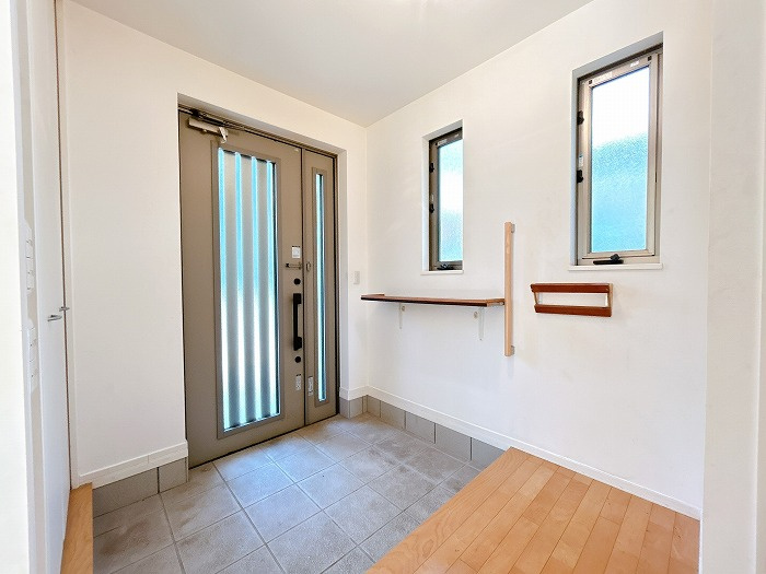 豊田市乙部ケ丘4丁目の玄関