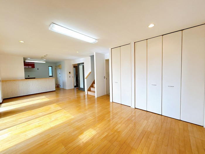 豊田市乙部ケ丘4丁目の居間・リビング