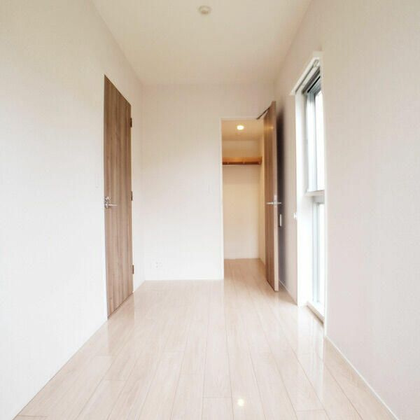 グランガーデンⅢの居間・リビング