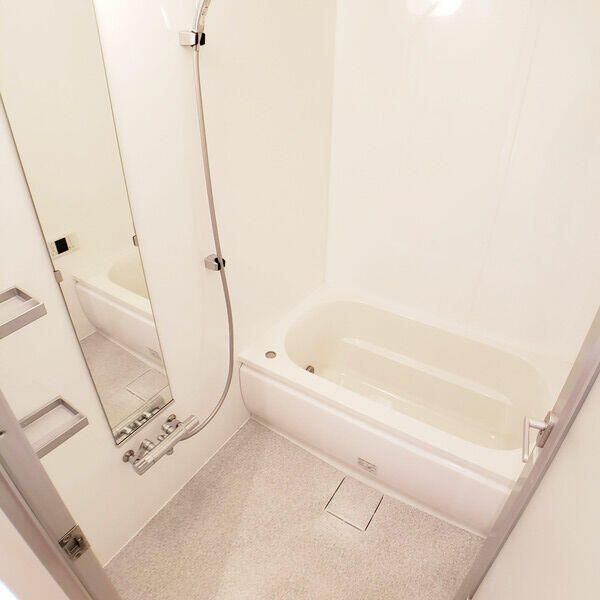 グランガーデンⅢの浴室