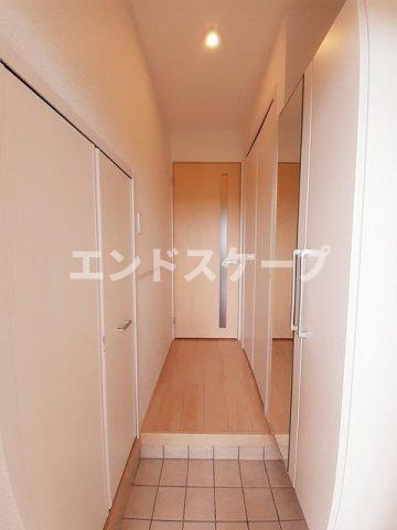 ブライト・アンジュの玄関|高崎、前橋のお部屋探しはエンドスケープまで！お客様の理想お聞かせ下さい♪
