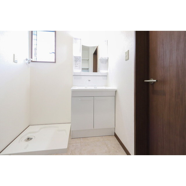 カーサ・シエント上峰【10.000キャッシュバック対象物件】の洗面所|使いやすい洗面所です
