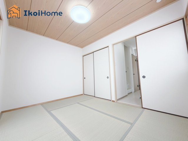 神戸市垂水区清玄町　中古戸建の内装|●年中無休：当日予約可●収納スペースも広い和室空間は非常に便利で、お子様も安心して遊べます。