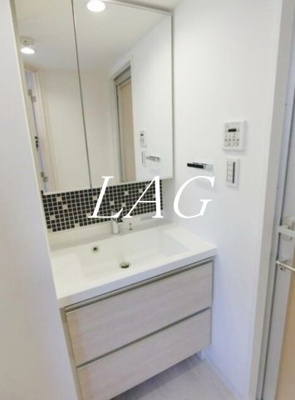 【洗面所】 | 池袋ウエストガーデン | 独立洗面台です。