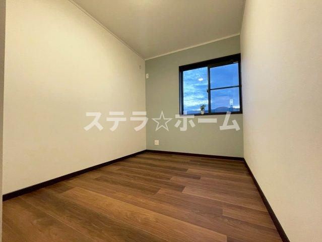 下新庄4 中古戸建の洋室|使い勝手のいい洋室です