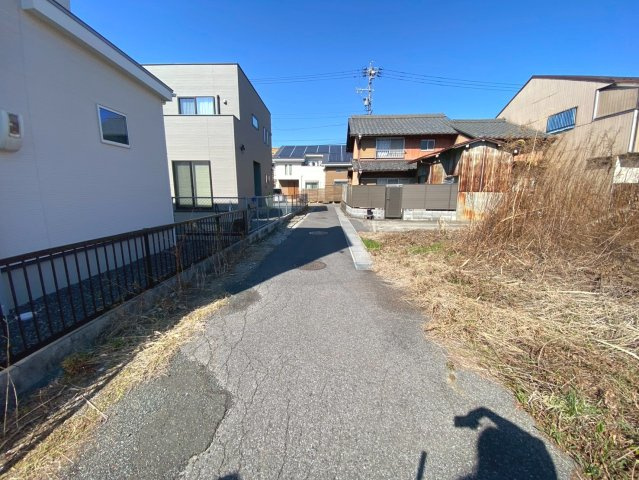 売土地　大垣市田町4丁目　80.93坪の前面道路含む現地写真