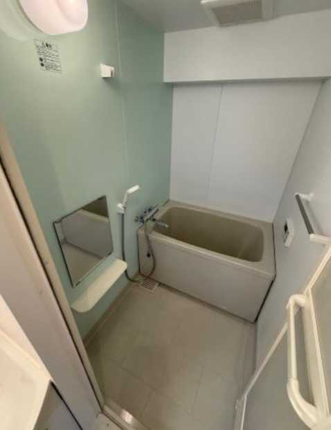 三軒茶屋グリーンマンション　駅近　管理人常駐　角部屋の浴室