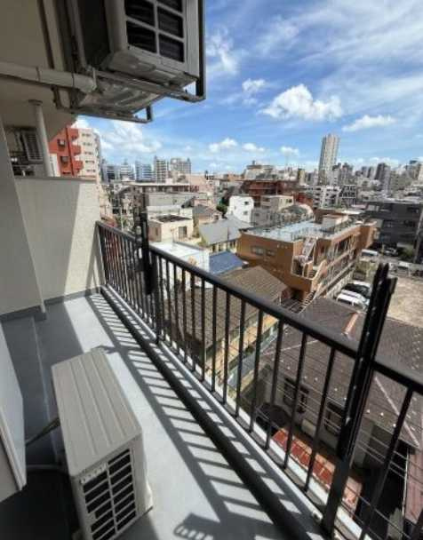 三軒茶屋グリーンマンション　駅近　管理人常駐　角部屋のバルコニー