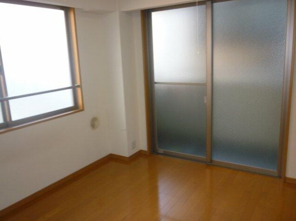 ムーラン新井薬師の玄関