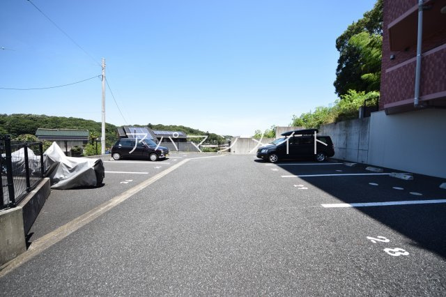 【駐車場】 | エアリーズ | 駐車スペースもあります