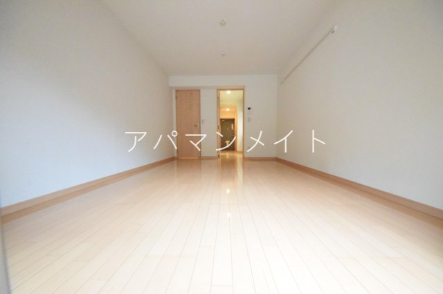 【寝室】 | エアリーズ | フローリングの居室です