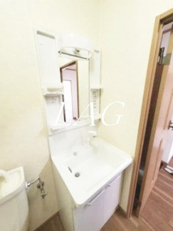 【洗面所】 | ヴィラ・フィオーレ | 独立洗面台です。