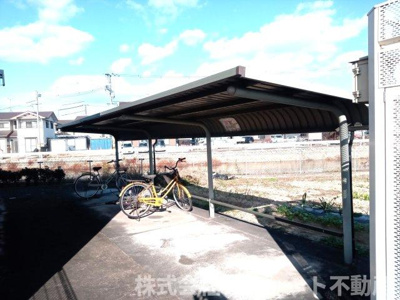 【その他共用部分】 | ファミーユ東手城　B棟 | 屋根付き駐輪場