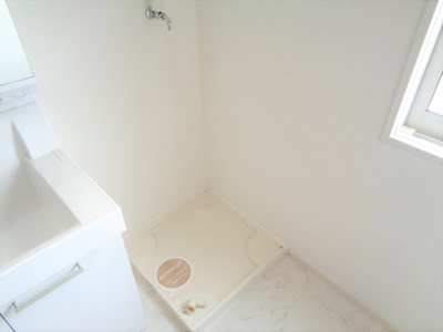 【その他】 | ファミーユ東手城　B棟 | 室内洗濯機置場