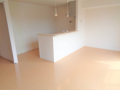 【居間・リビング】 | ファミーユ東手城　B棟 | LDK13.5帖