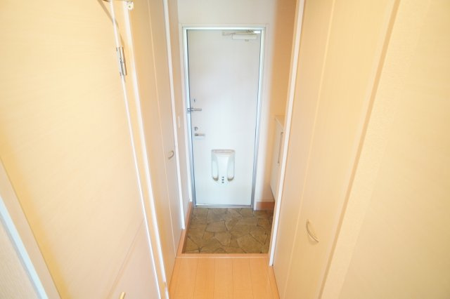 グランモア学園前の玄関