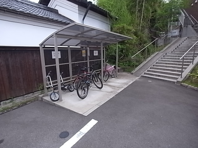 グランモア学園前の駐車場