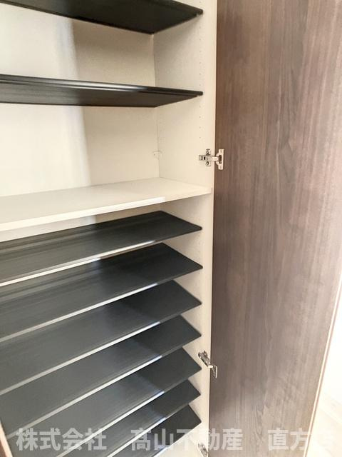 直方市大字下新入のアパートの収納
