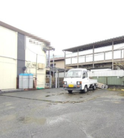 八王子市狭間町のアパートの駐車場