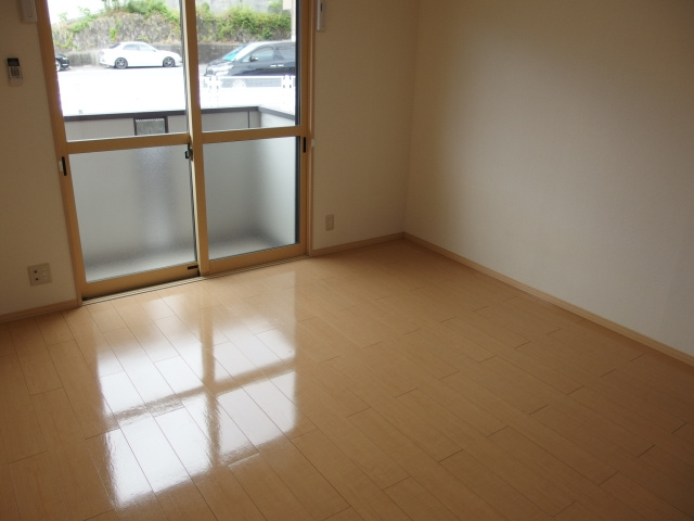 ションセイＡの内装