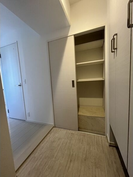 福岡市中央区清川１丁目の賃貸マンションの収納