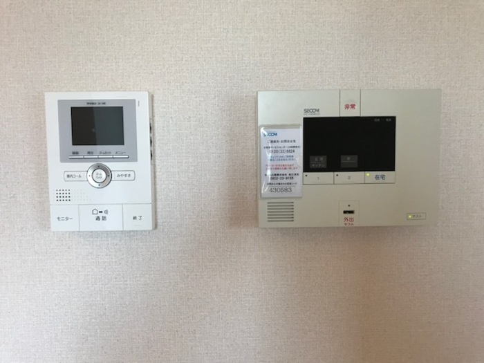 メゾンブランシュのセキュリティ|イメージ203号室の写真（反転あり）