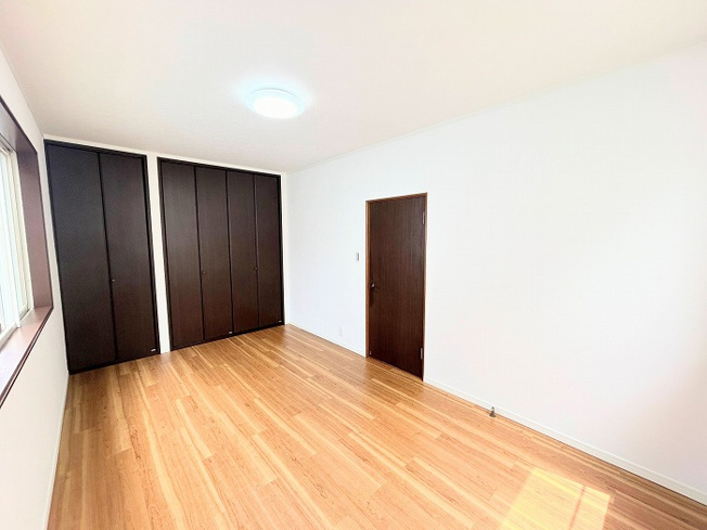 【洋室】 | アトムセレクト千葉市花見川区朝日ヶ丘３丁目中古戸建て | 2階洋室7.5帖
