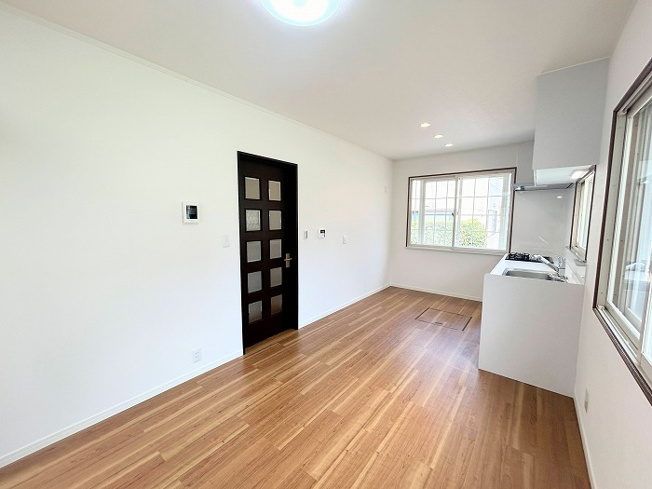 【居間・リビング】 | アトムセレクト千葉市花見川区朝日ヶ丘３丁目中古戸建て