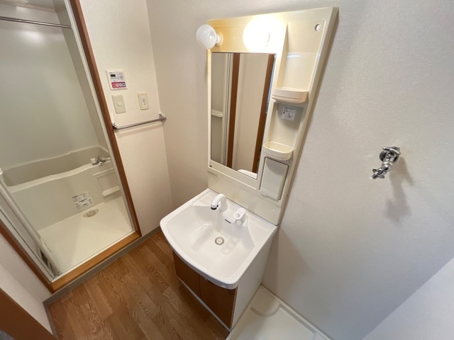 フォレストMCの独立洗面台|洗髪洗面化粧台