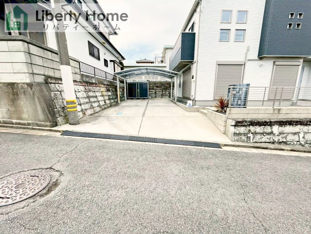 日立市みかの原町２丁目　中古戸建の駐車場